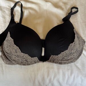 Victoria's Secret Black and Cream Lace Bra
